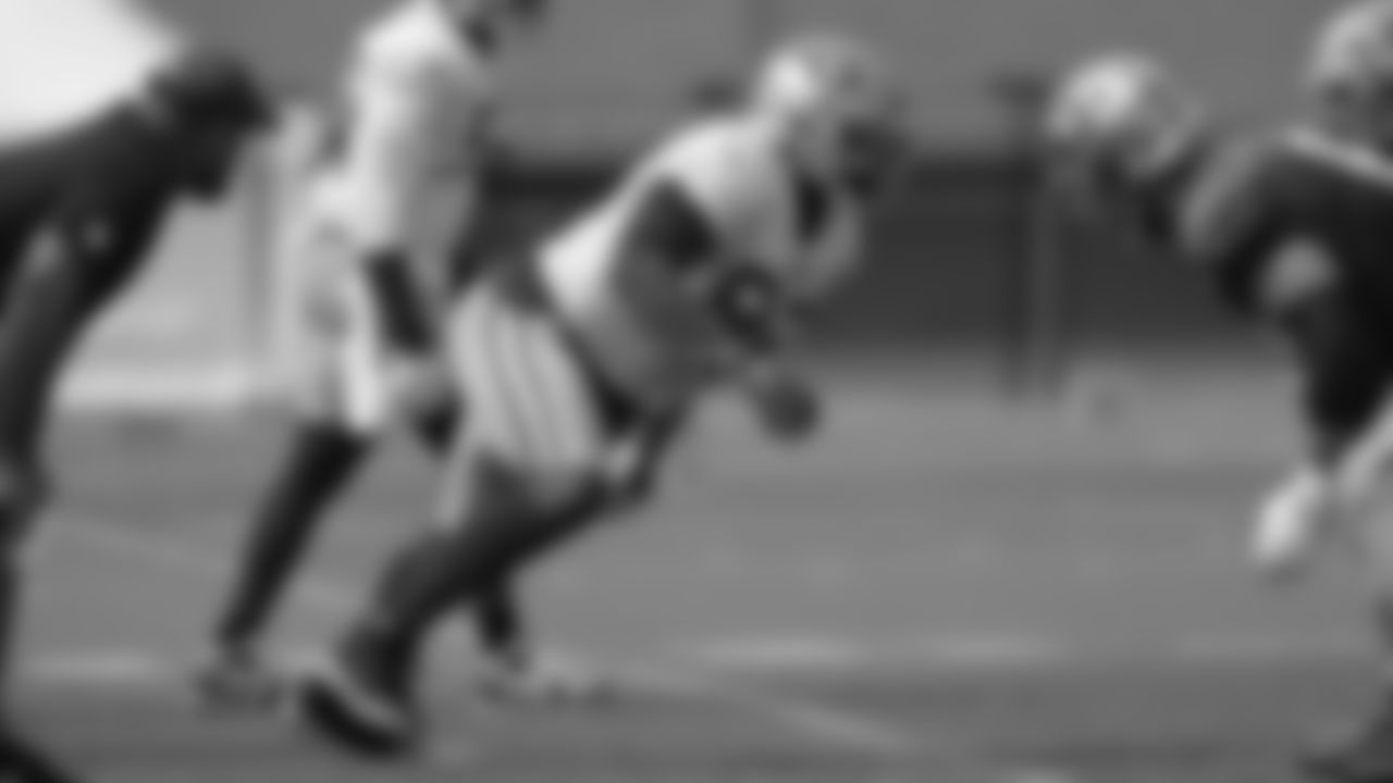 DL D.J. Jones