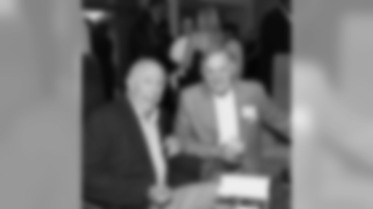 Former 49ers quarterback John Brodie with former 49ers general manager John