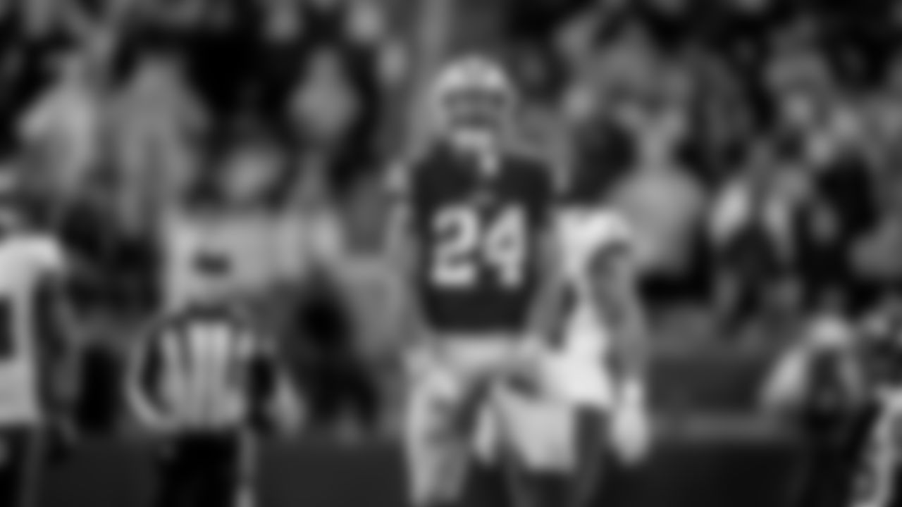 RB Jordan Mason