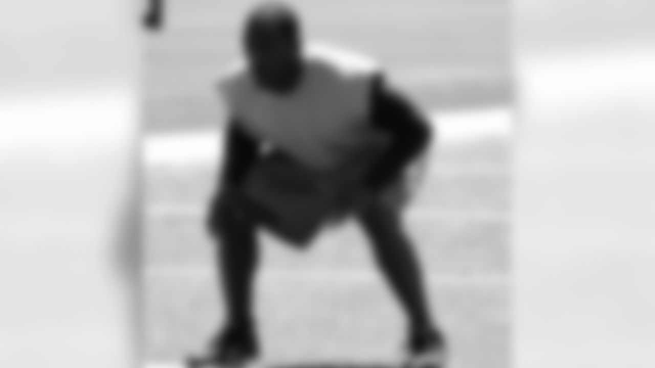 LB Patrick Willis
