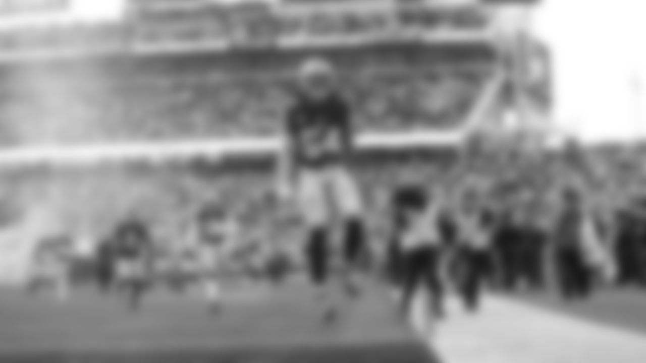 LB Fred Warner