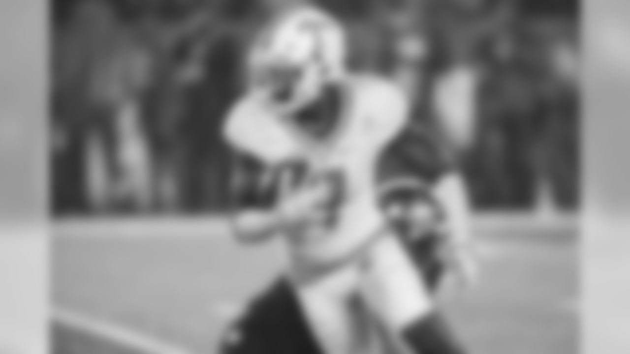 Cameron Sutton - CB, Tennessee