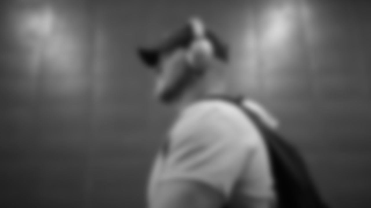 T Mike McGlinchey