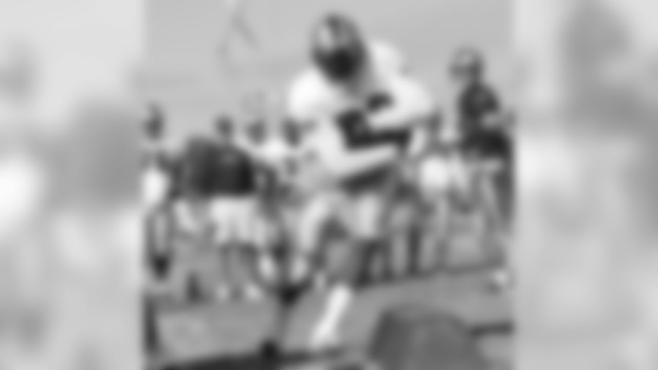 RB DeShaun Foster
