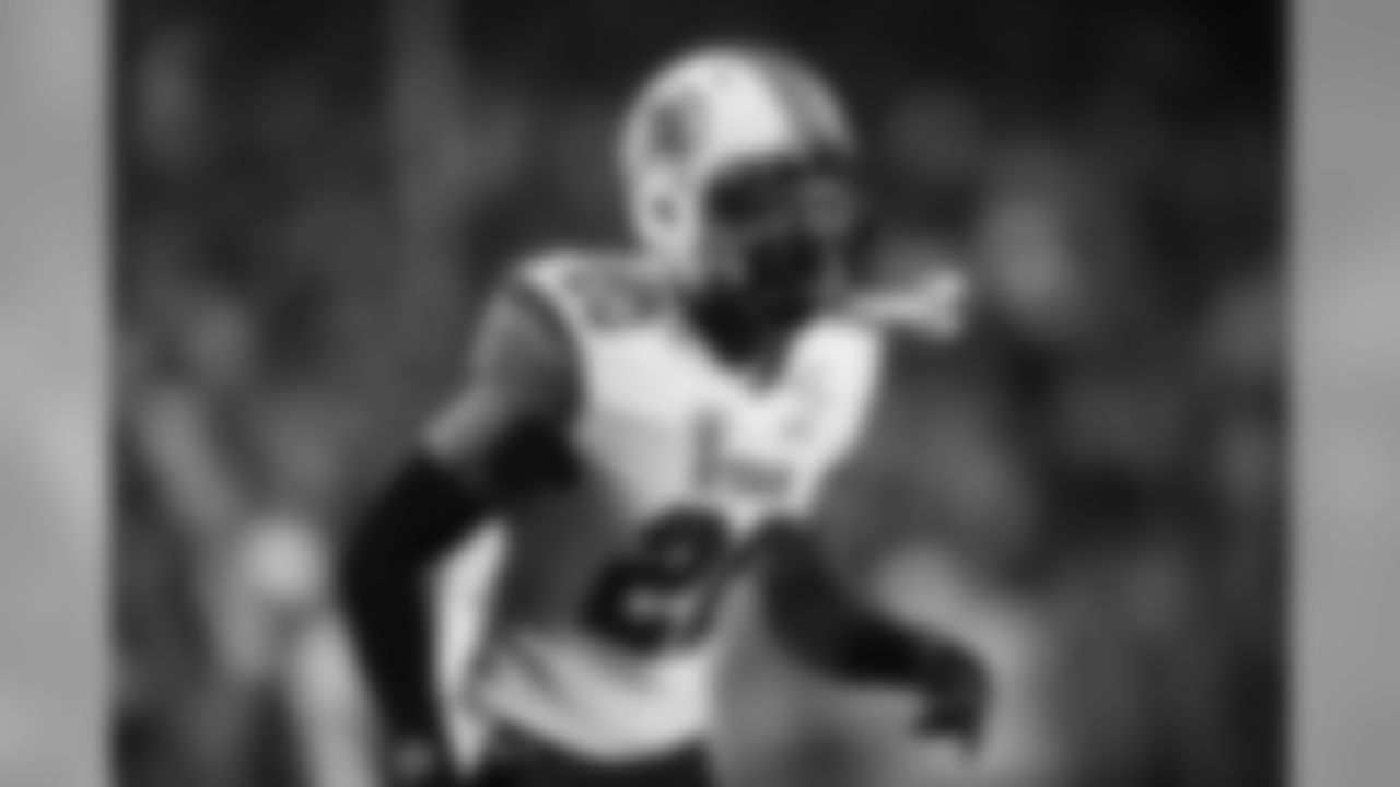 Williams has a tall, lean build for the position. This is a true centerfield safety. He has excellent instincts, range and ball skills. He has a quick, fluid pedal, and he's very adept at reading the quarterback and ranging toward the football. He has very good ball skills. He isn't as effective in the run game, with inconsistent angles of pursuit, and he's not a great tackler in space. Overall, Williams is a ball-hawking safety who will make plays in the passing game, but he needs to improve in run support.