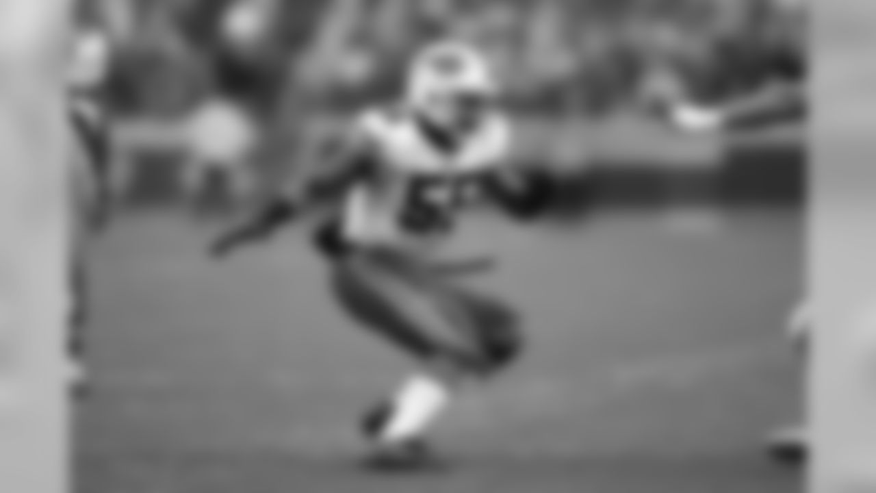 OLB 55 Jerry Hughes