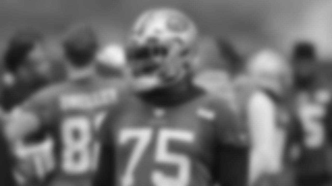 OL Laken Tomlinson