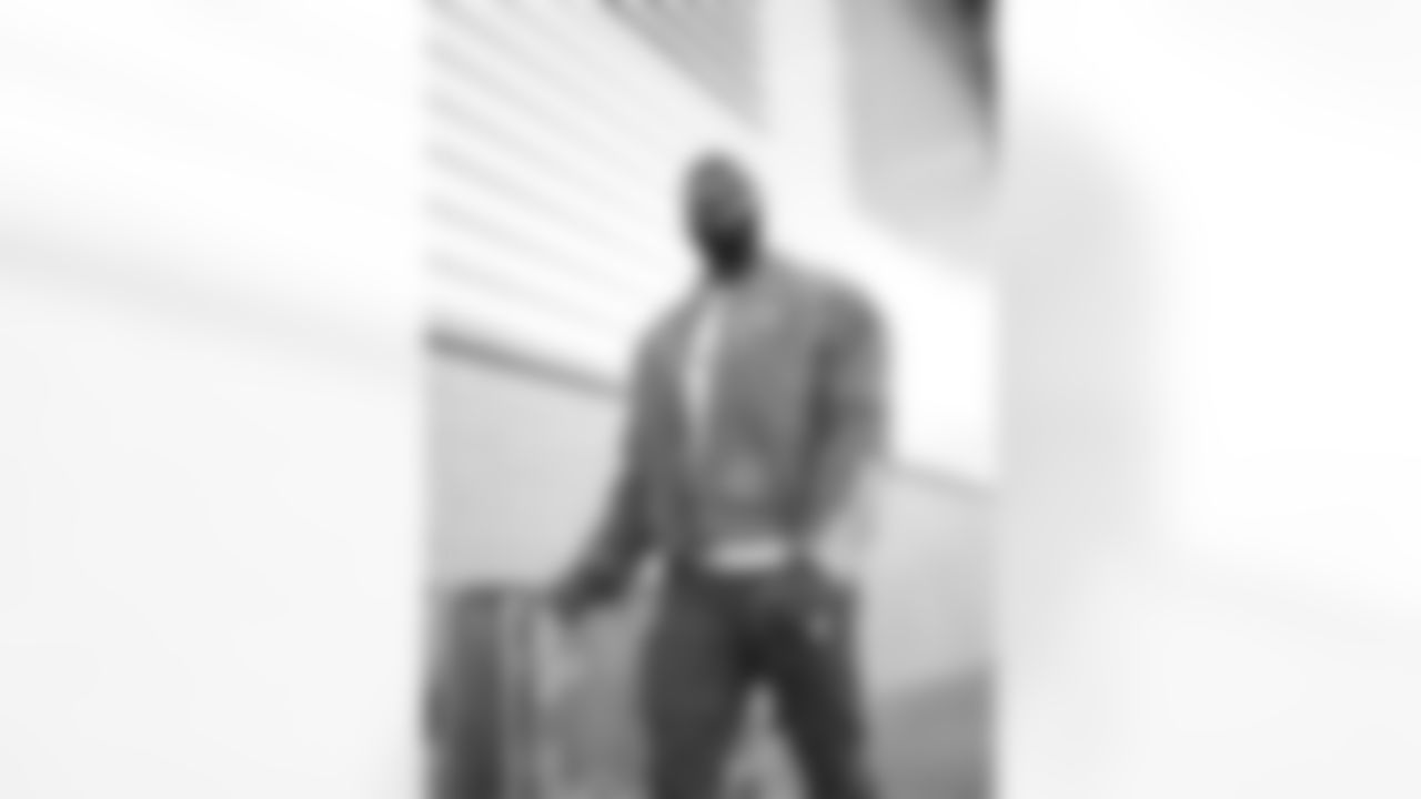 DL Charles Omenihu