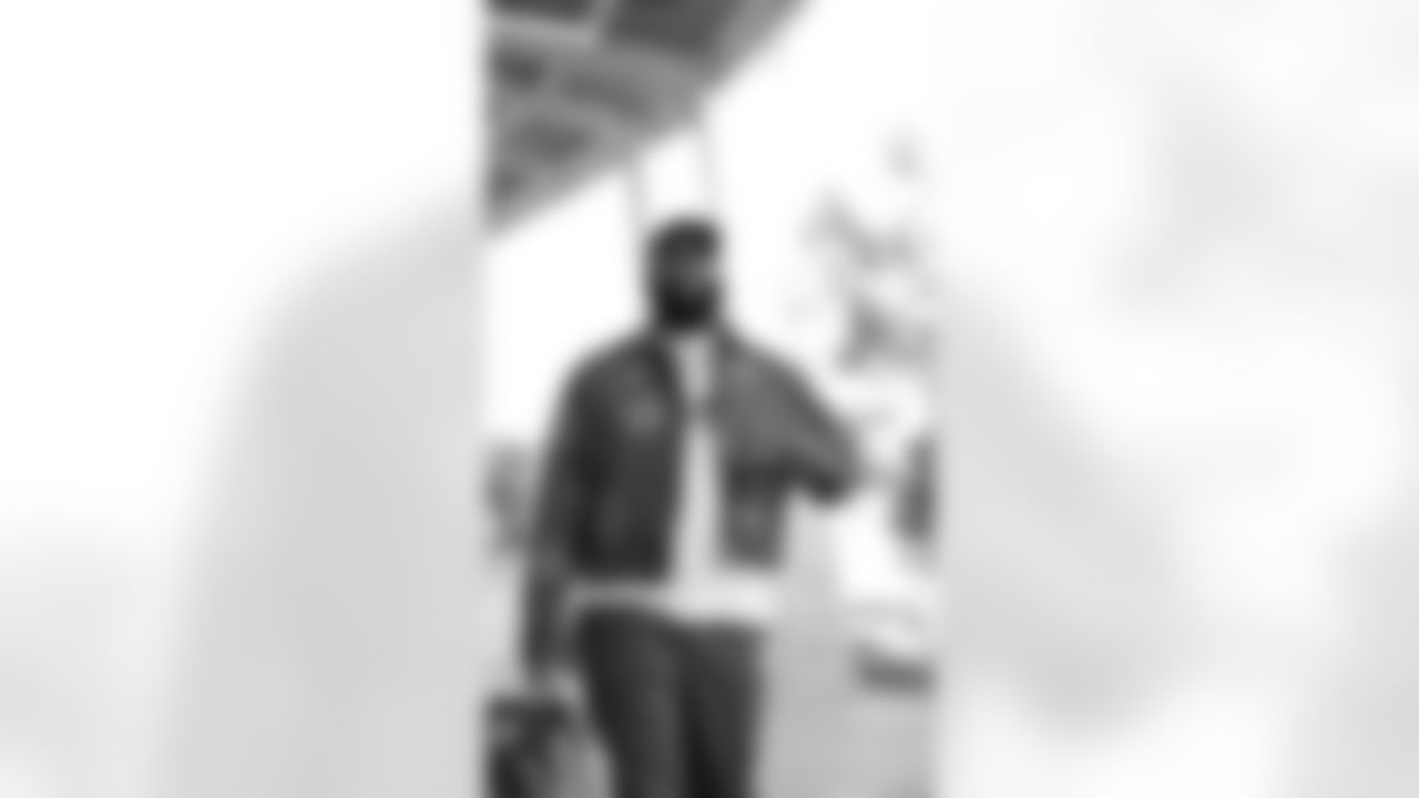 T Trent Williams