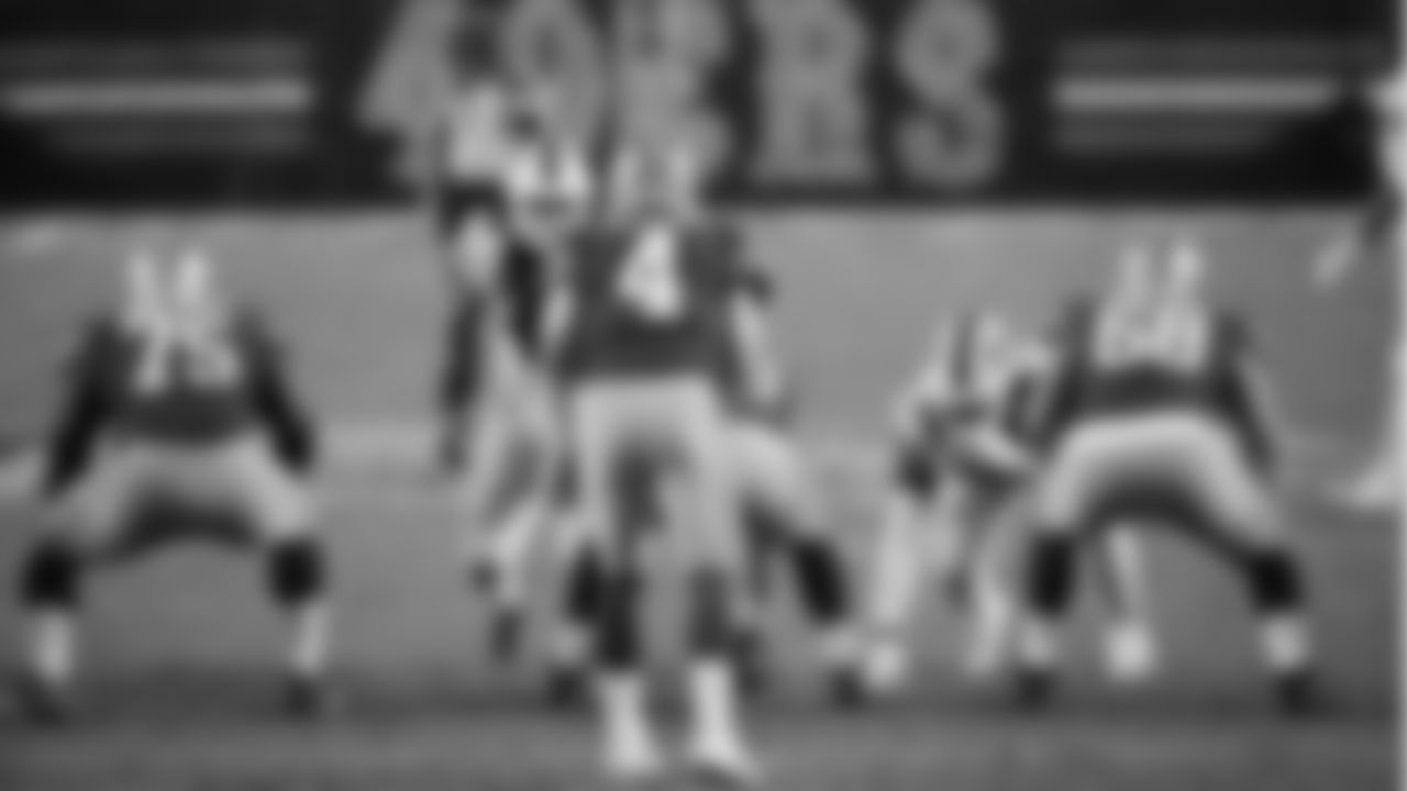 QB Nick Mullens