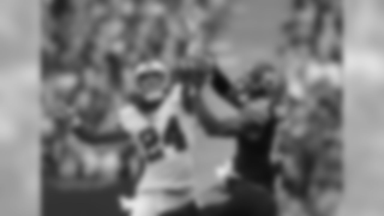 LCB 24 Stephon Gilmore