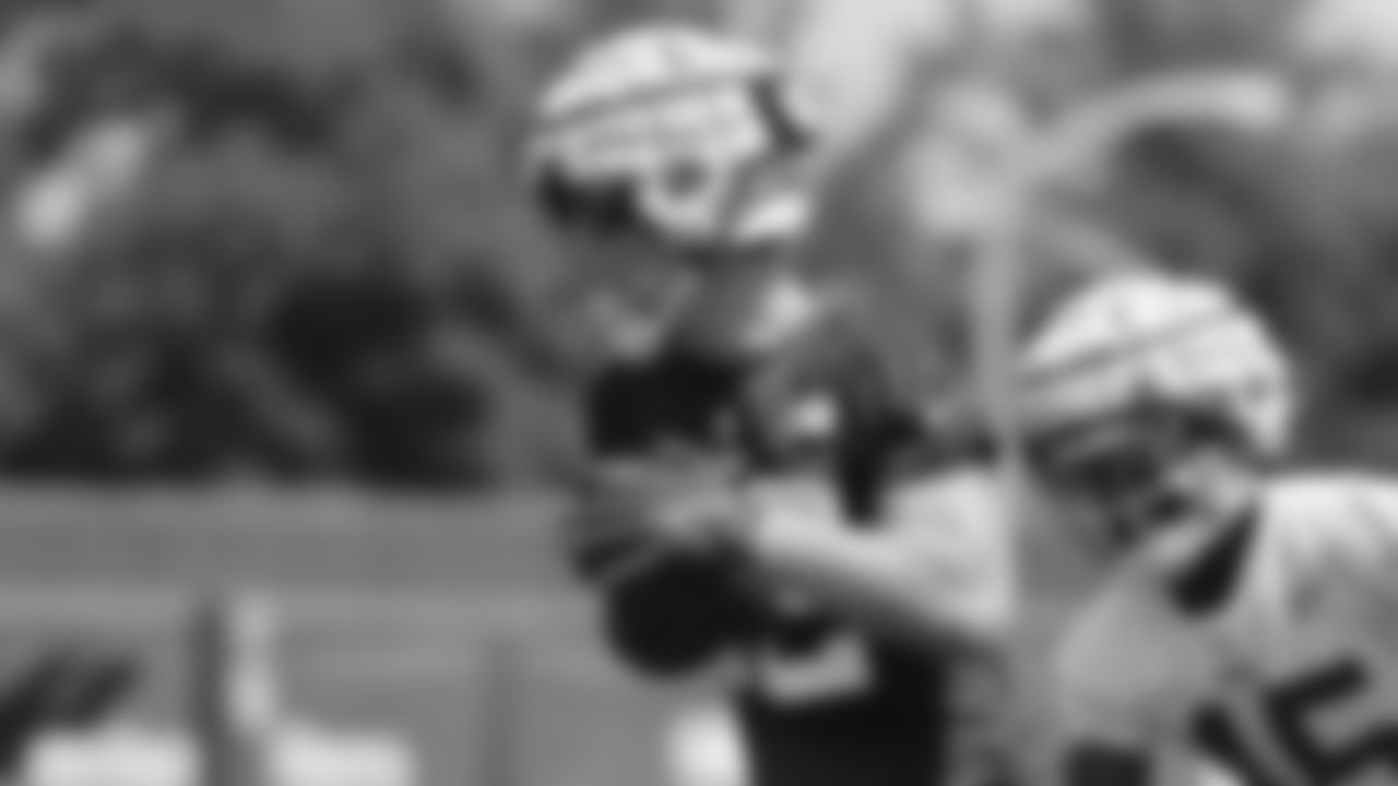 TE Ross Dwelley