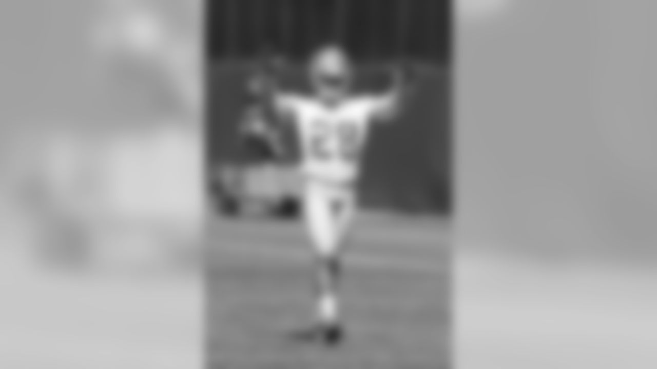 CB Cameron Fuller (now wears 40)