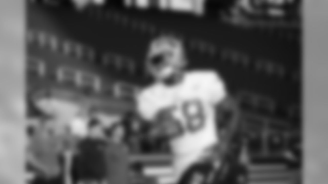 #58 Eli Harold - LB