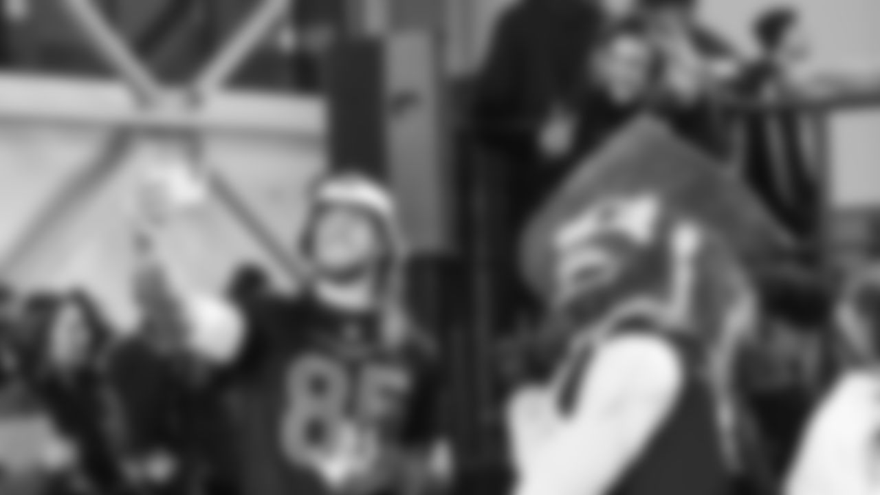 TE George Kittle, Sourdough Sam