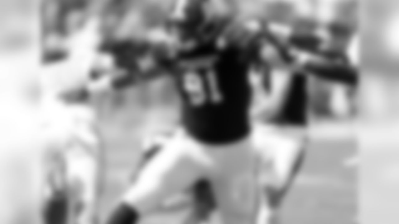 Analysis: Smith primarily lines up at defensive end, but he will slide inside to rush the passer as well. He is a strong edge setter in the run game and he does a nice job resisting pressure versus angle blocks.