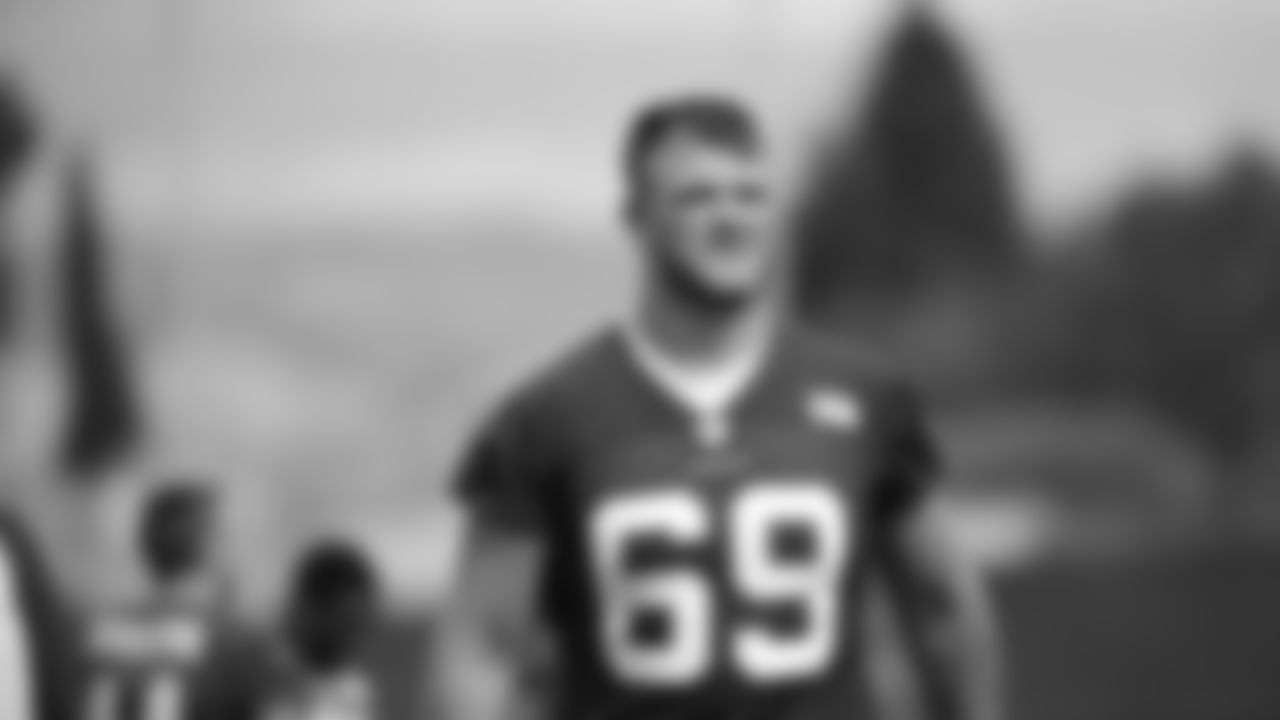 T Mike McGlinchey