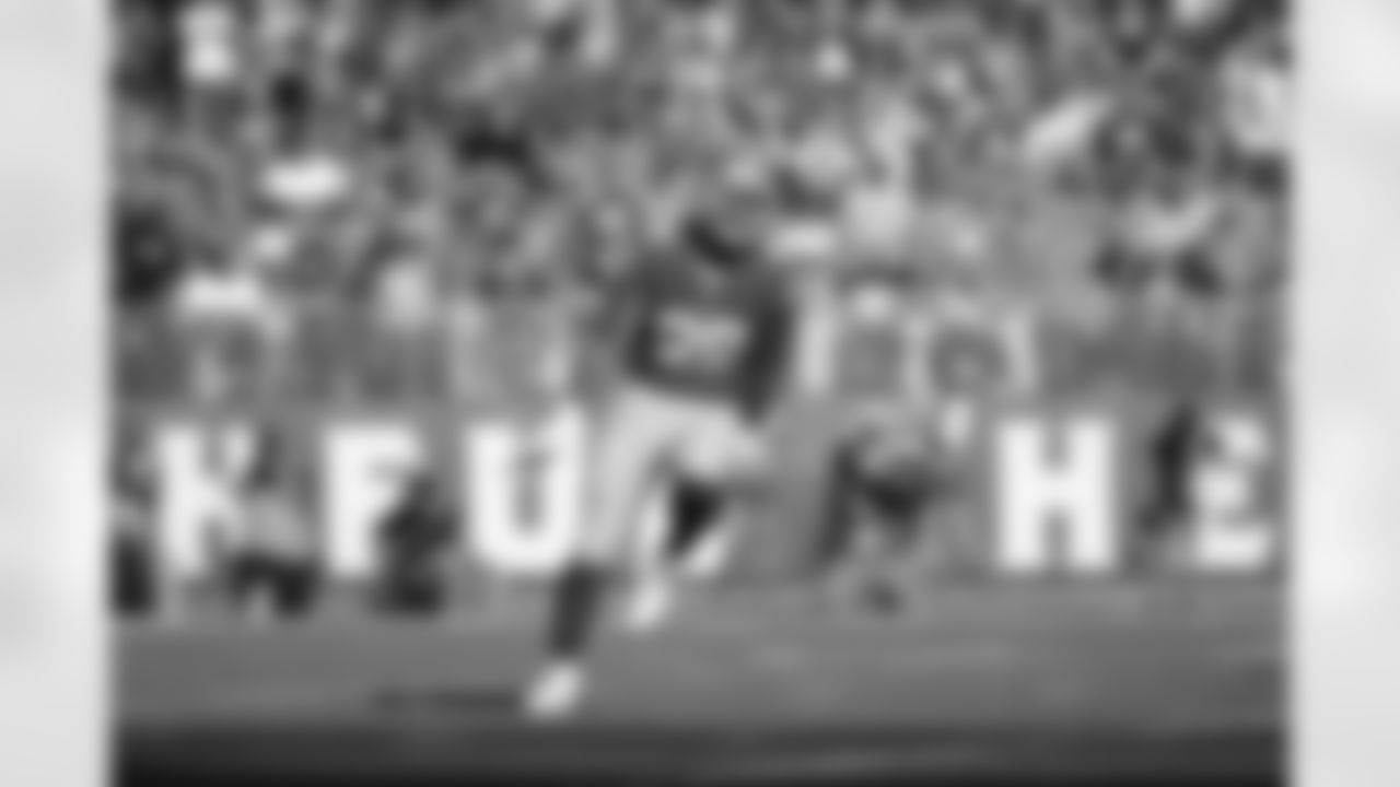 DL DeForest Buckner