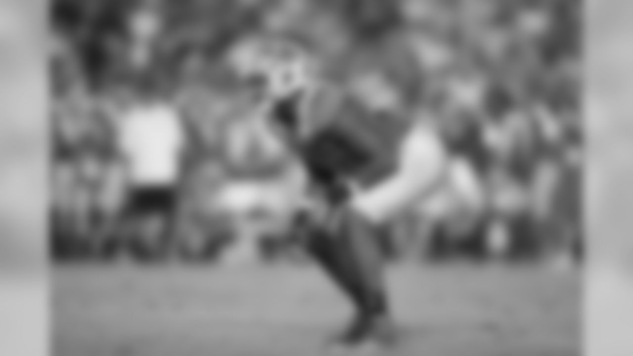 Jack has started 29 games in three years for the Bruins. His 2015 campaign was cut short due to a knee injury. This is an explosive playmaker with a unique skill set. He lines up all over the field on defense, including inside linebacker, outside linebacker and nickel cornerback. Against the run, he has the quickness to shoot gaps as well as the strength to play off blocks. He has a violent punch to take on and separate from blockers and he's quick to locate and close on the ball. He's at his best in pass coverage, where he can mirror tight ends, running backs and even wide receivers. There are games where he covers in the slot and he makes it look easy. He has also carried the ball on offense and he has NFL starting ability at running back as well. He has vision, balance and an explosive burst with the ball in his hands. Overall, Jack has tremendous value because of his ability to dominate at multiple positions.