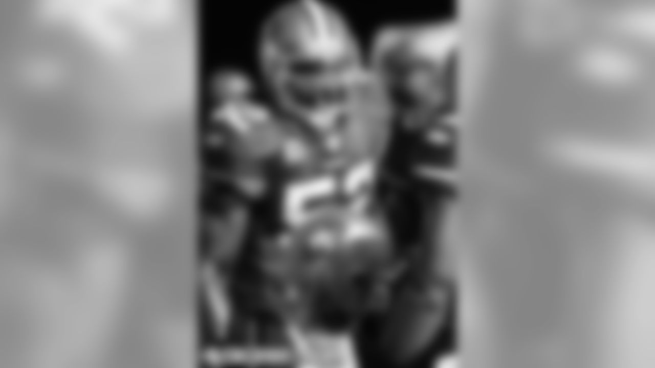LB Patrick Willis