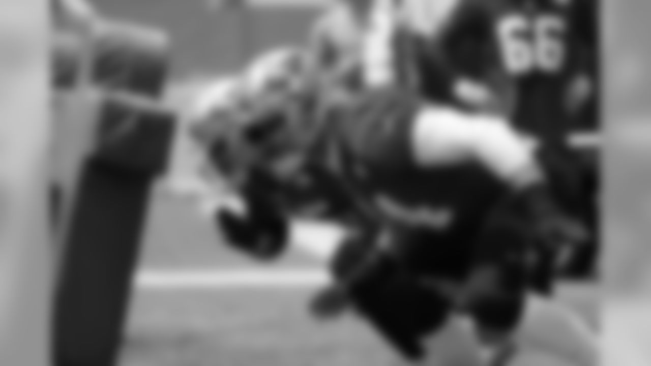 T Joe Staley