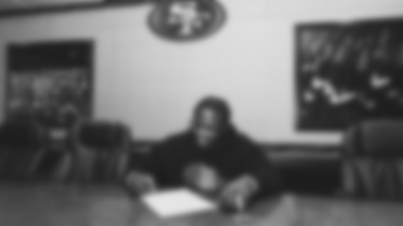DL Samson Ebukam