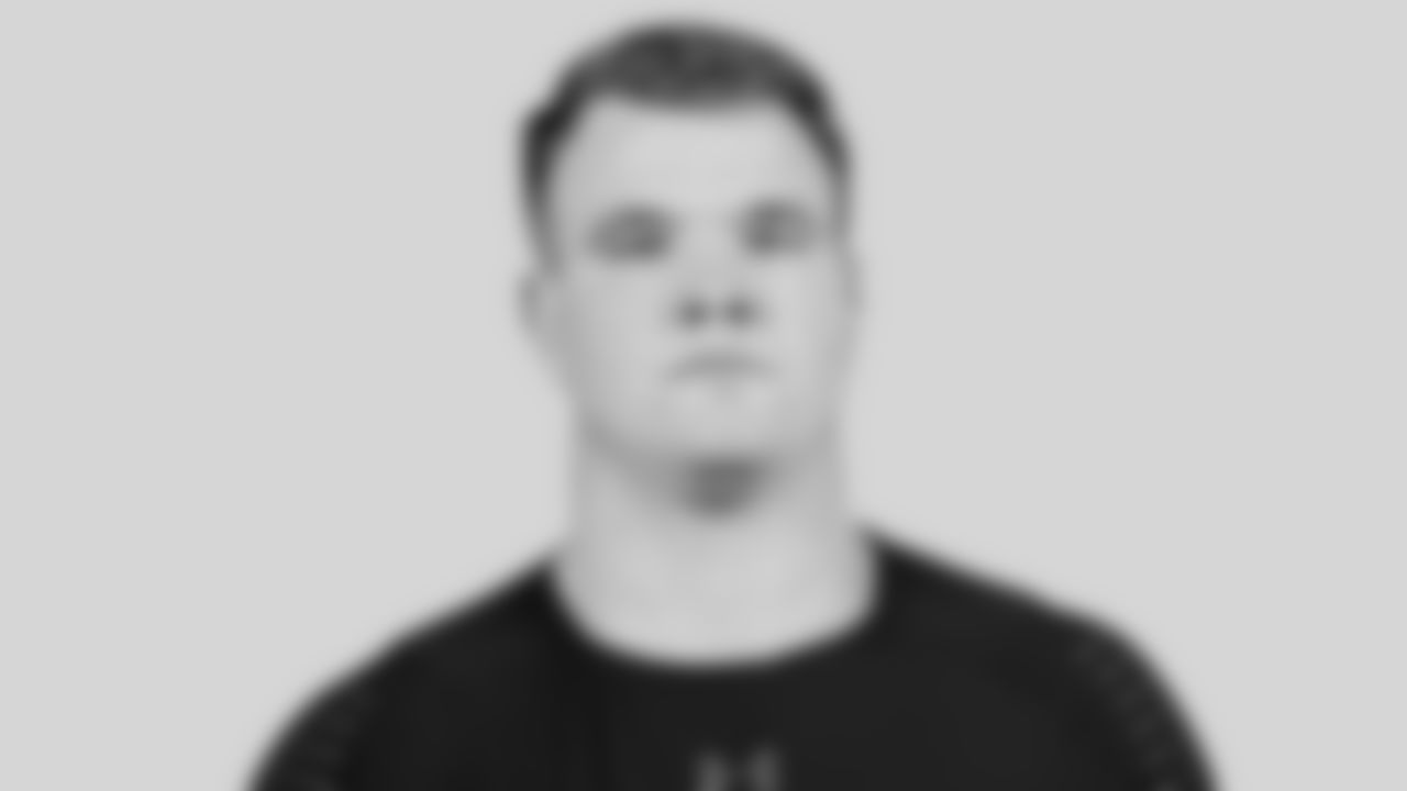 T Mike McGlinchey