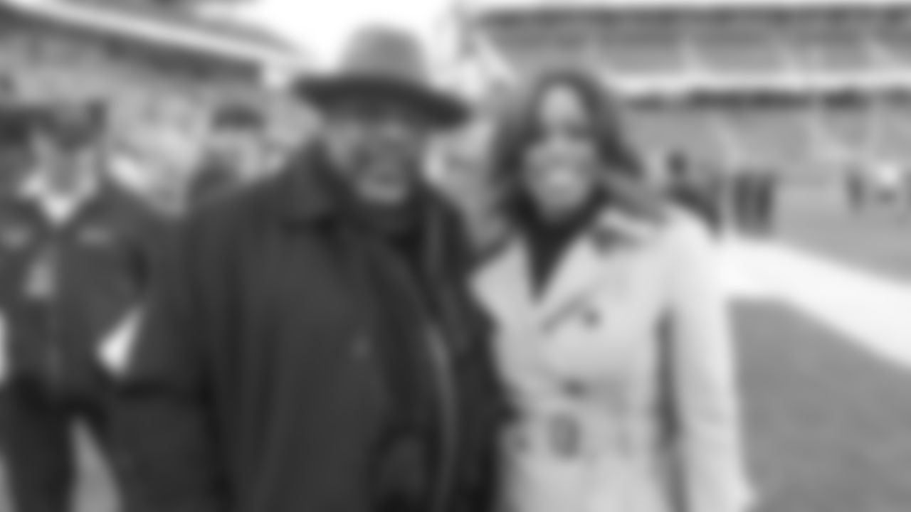 Cedric the Entertainer and Pam Oliver
