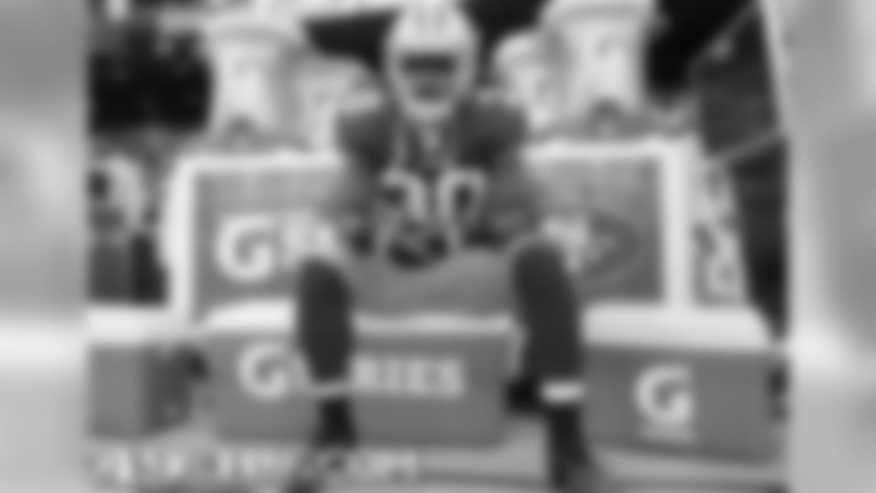 S Reggie Smith on the sidelines