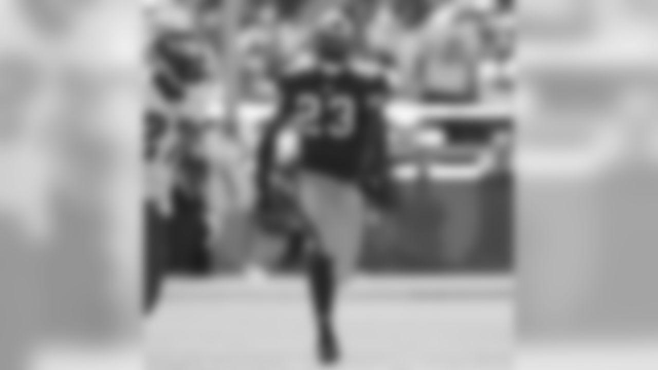 CB Marcus Hudson runs down the field on special teams