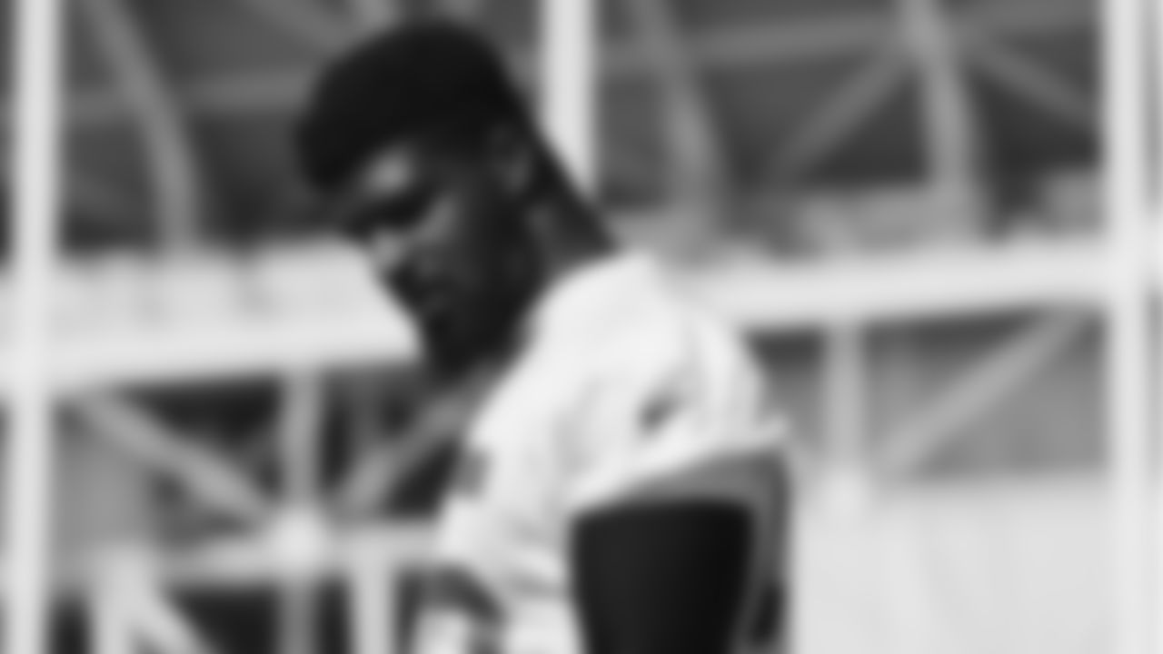 DL Dee Ford