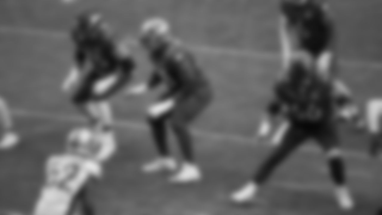 OL Laken Tomlinson