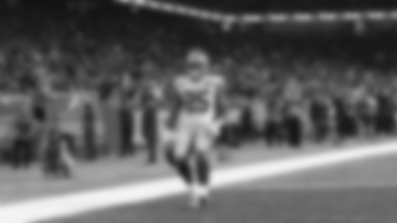 RB Elijah Mitchell
