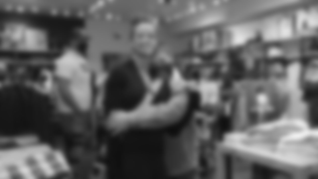 Mike McGlinchey & Levi's® Holiday Shopping Event