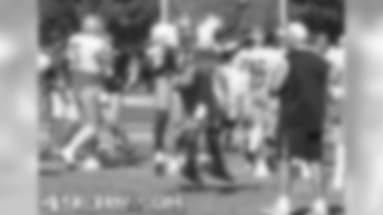RB Frank Gore and FB Moran Norris celebrate in practice
