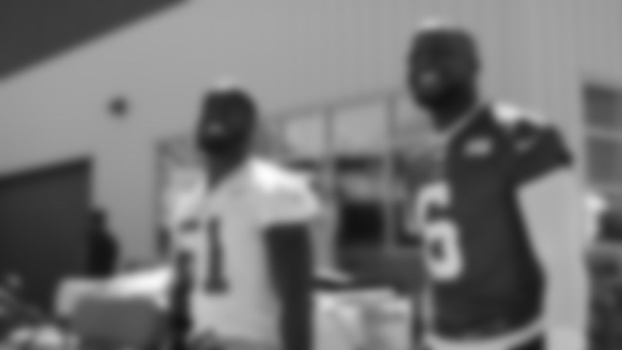 LB Azeez Al-Shaair, WR Mohamed Sanu Sr.