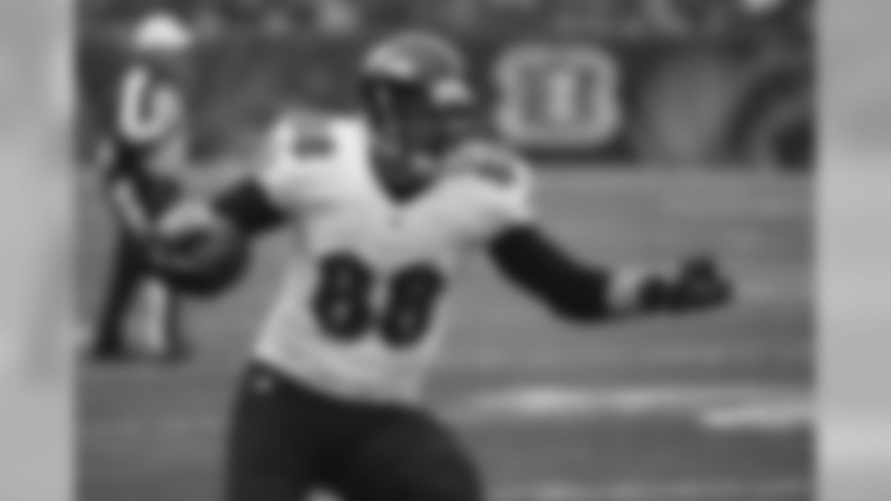 UPDATE: Signed five-year deal with the Ravens.