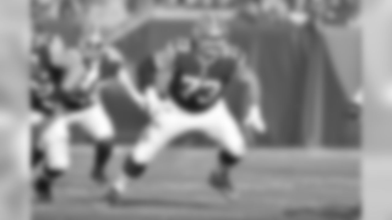 OT Joe Thomas