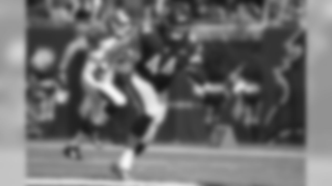ILB 44 Nick Kwiatkoski