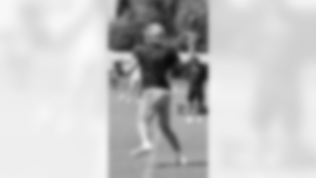 QB Sam Darnold