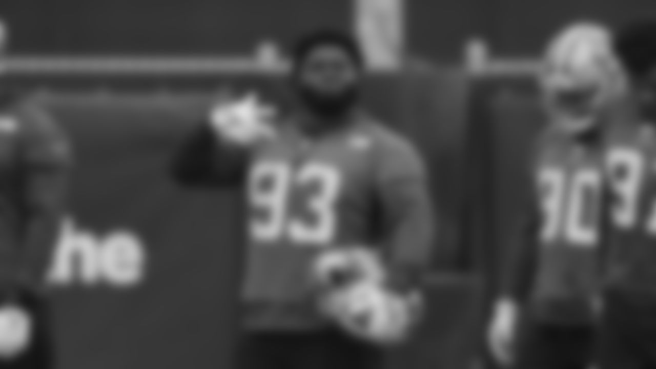 DL D.J. Jones
