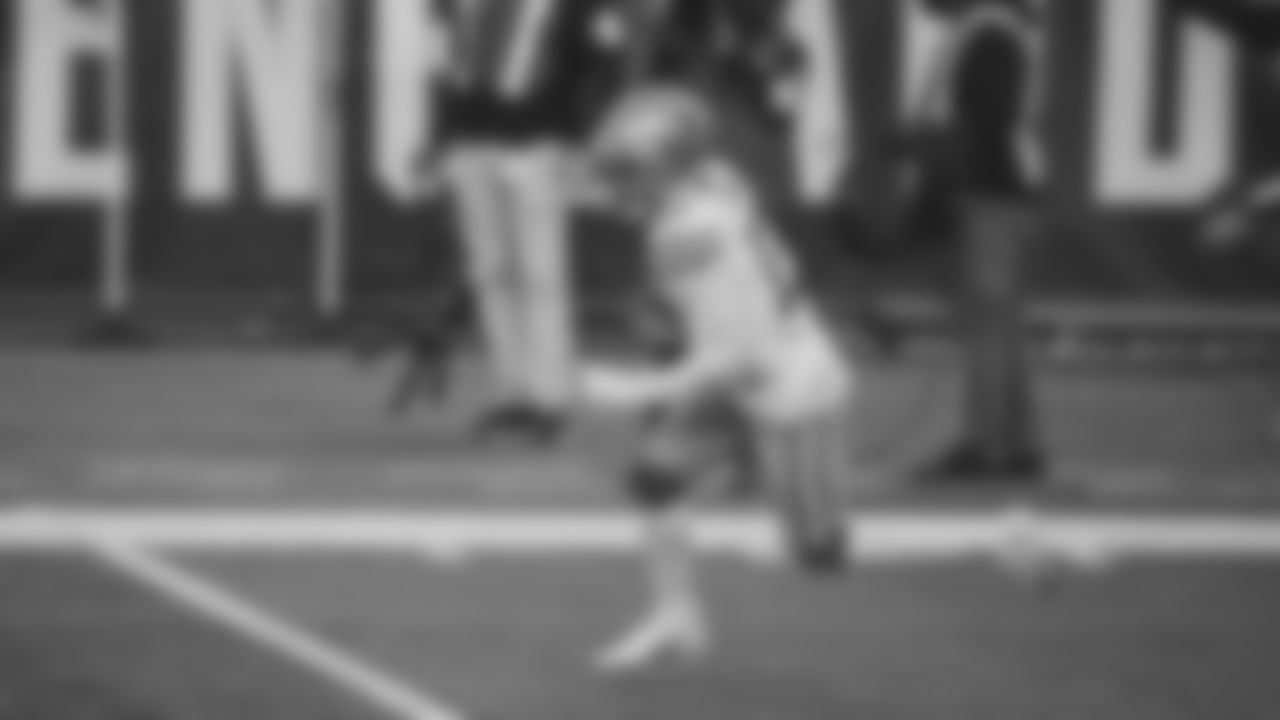 WR Richie James