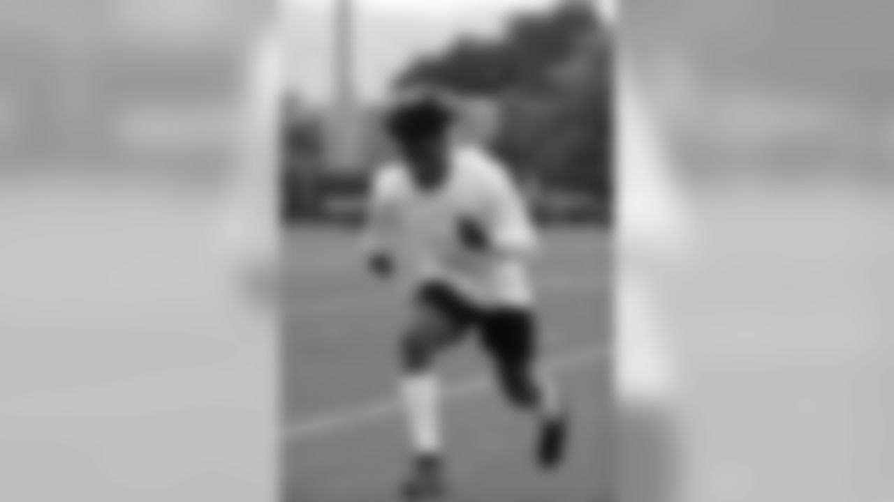WR Richie James