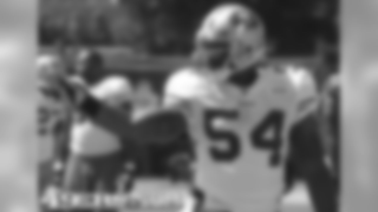 LB Larry Grant