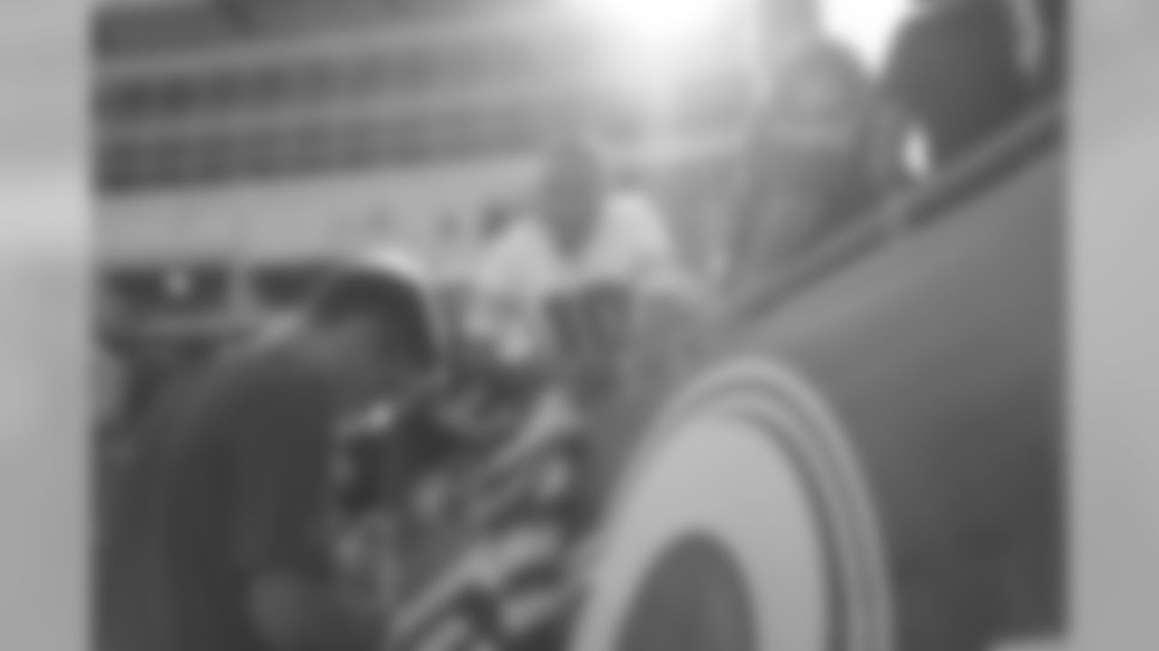 QB Nick Mullens