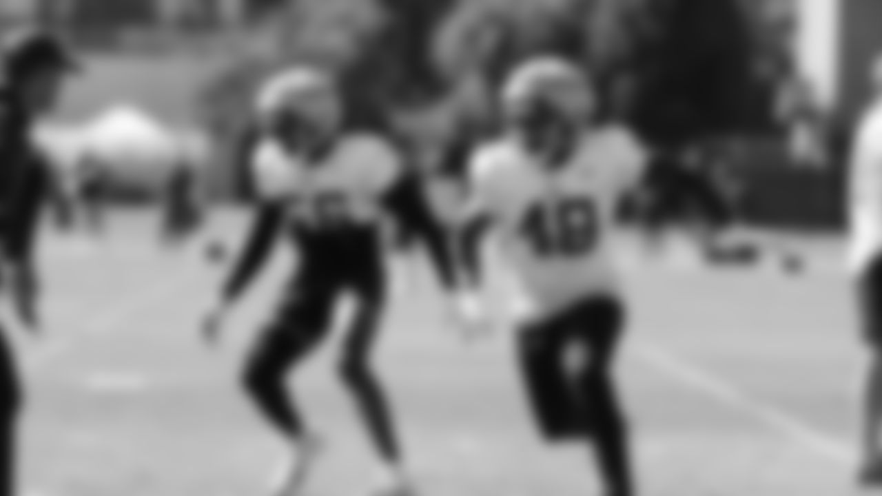 DL Austin Bryant, LB Oren Burks
