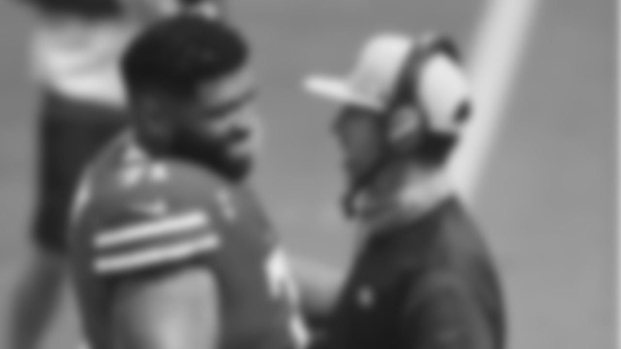 T Trent Williams