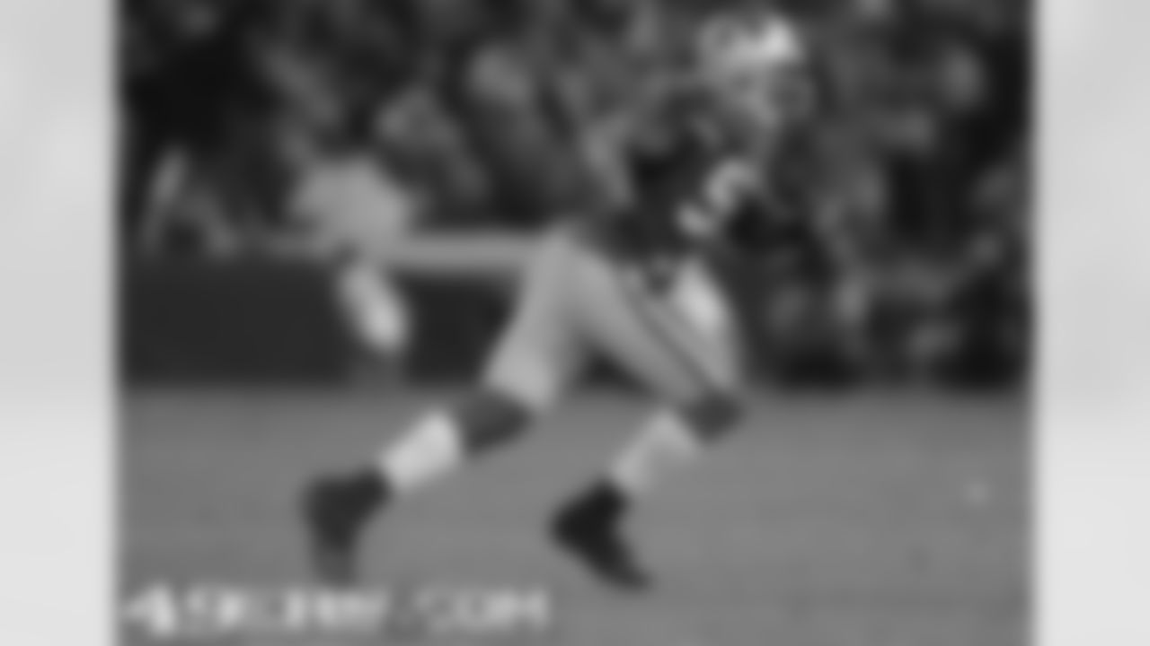 LB Patrick Willis