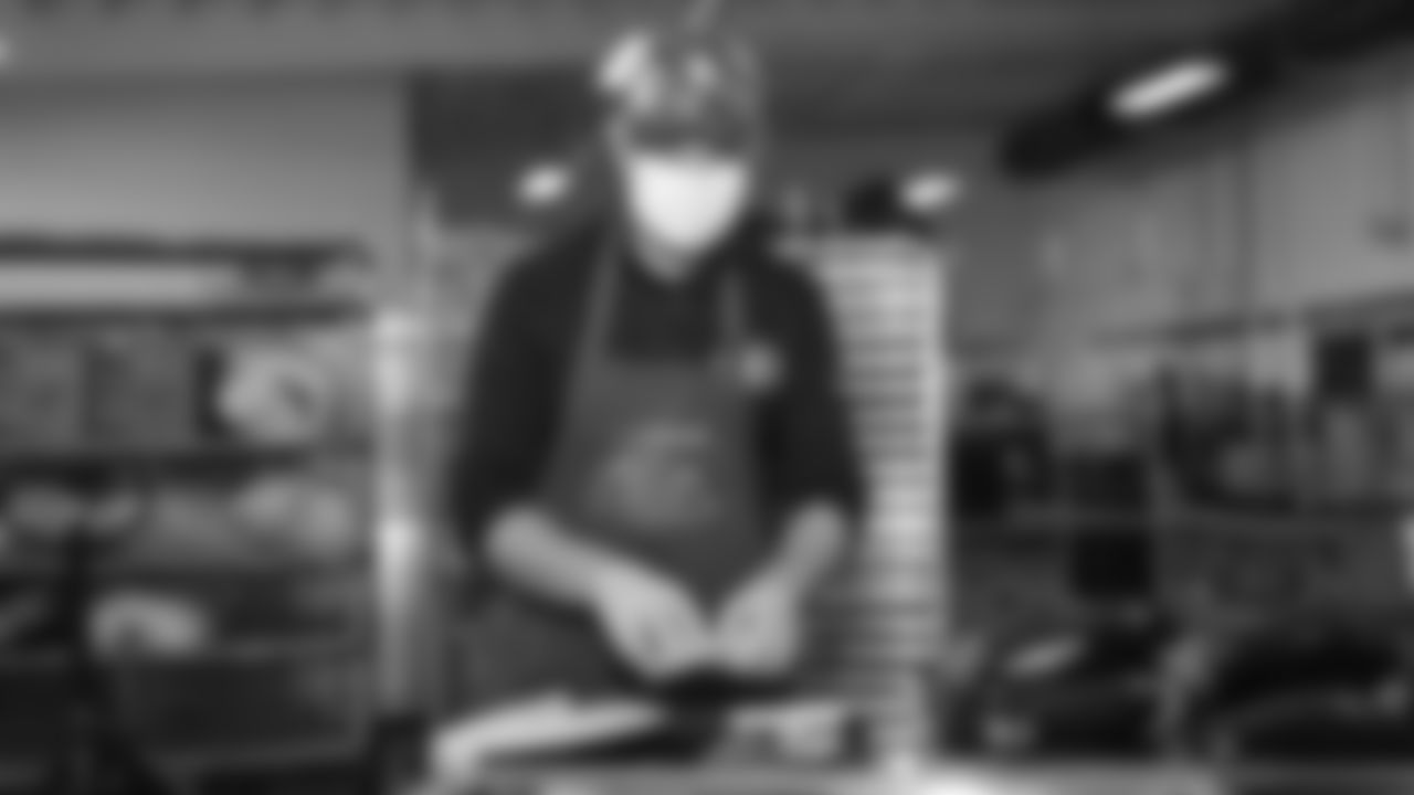 49ers Staff Fight Food Insecurity with Martha's Kitchen