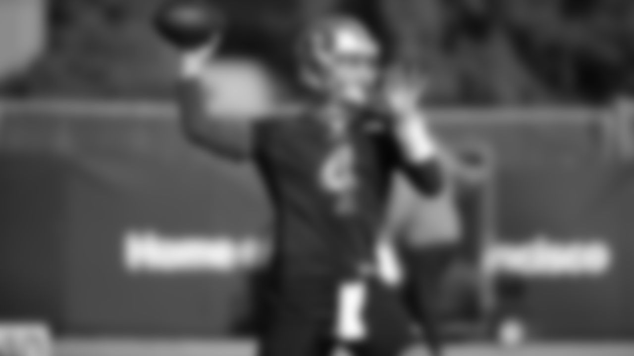 QB Nick Mullens